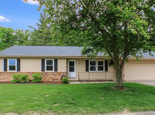 1824 McComb St, Charleston, IL 61920