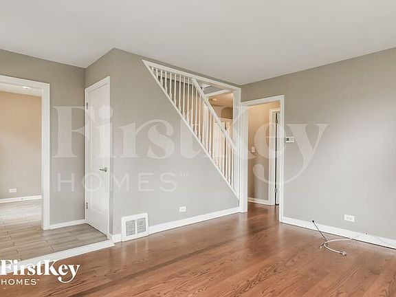 5th image of 631 Hull Ave
