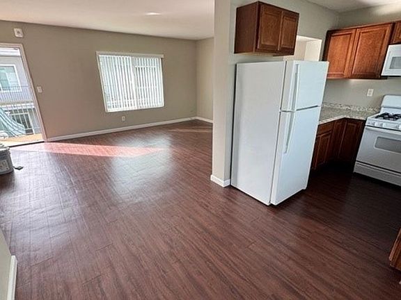 3rd image of 4781 Seminole Dr APT 15