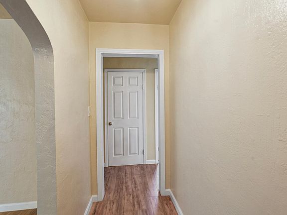 3rd image of 5261 W Elliott Ave