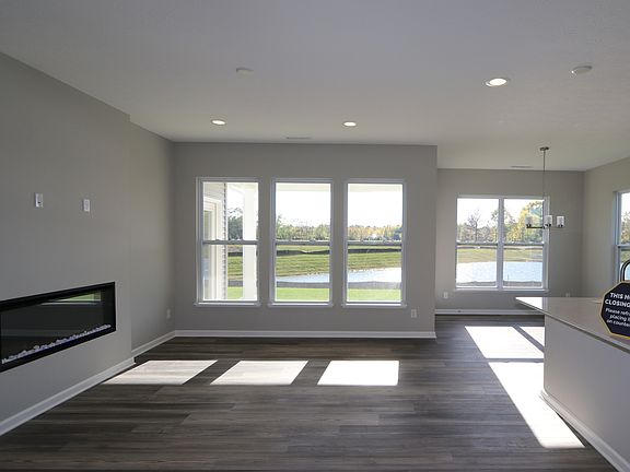 3rd image of 10641 Maidenhair Dr