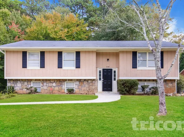 2236 Windsor Dr, Snellville, GA 30078