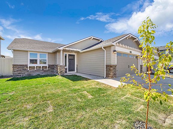 2nd image of 2698 Whitebark Ln