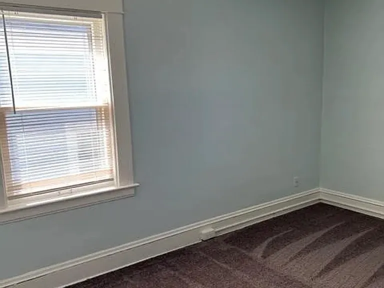 2030 Chesterland Ave #2 — Photo 18