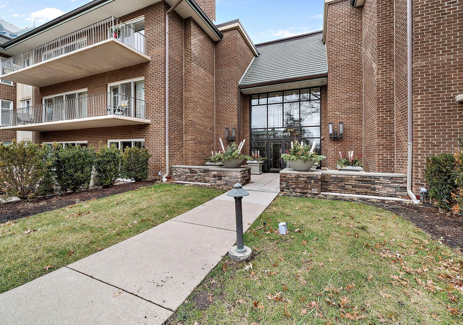4 Oak Brook Club Dr APT G302, Oak Brook, IL 60523 Zillow