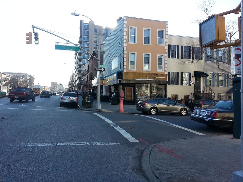 1st image of 482 4th Ave