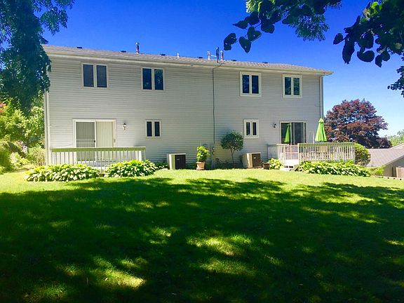 Rear of 840-842 Teutonia Drive