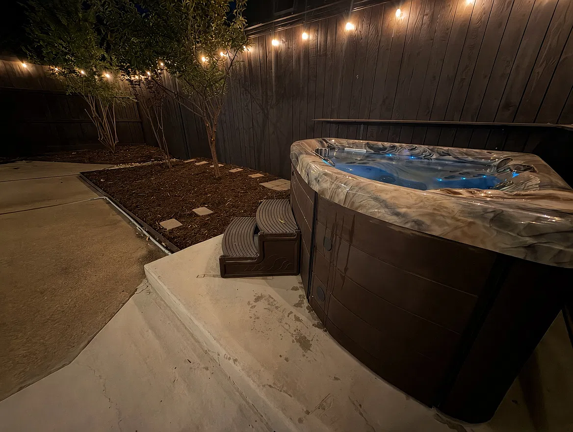 4 bed, 3000 sqft, $5,500 — Photo 2