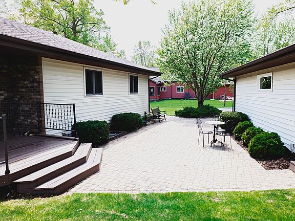 3rd image of 11621 Maple Springs Dr SE