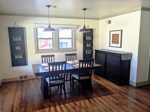 Dinning Room conmets to LR