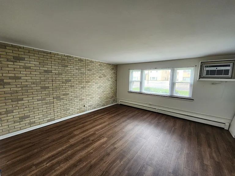 5007 River Road — Photo 4