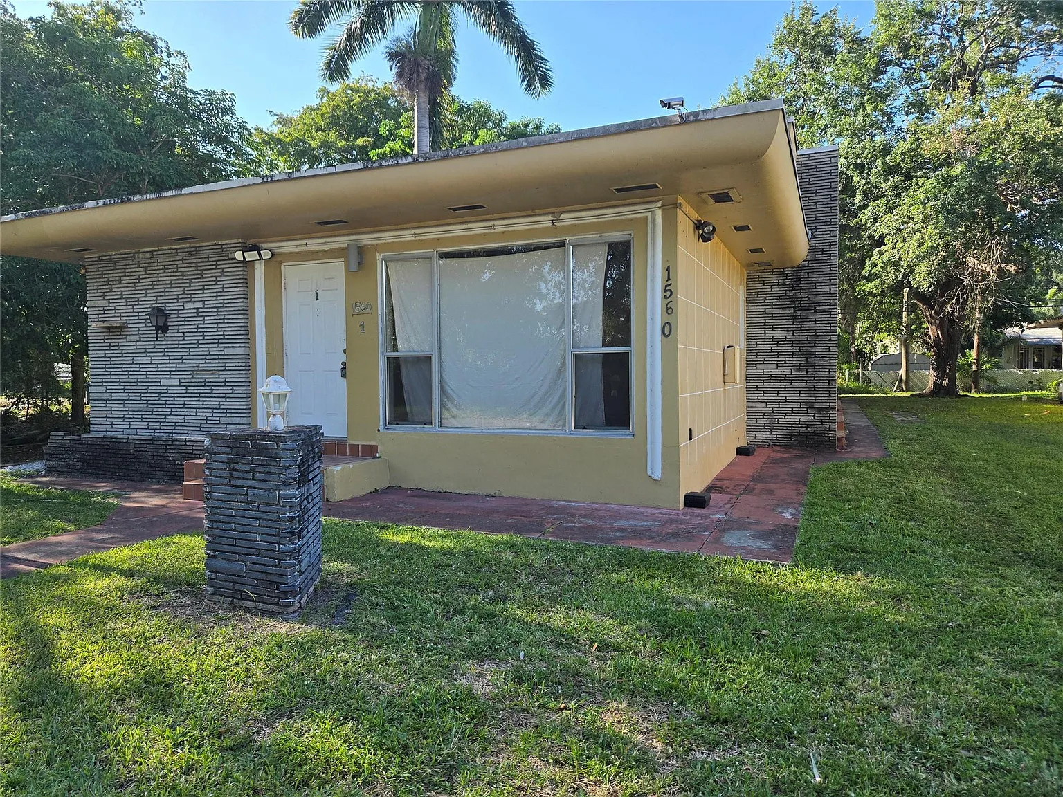 2 bed, 2.0 bath, 1000 sqft, $2,000 — Photo 2