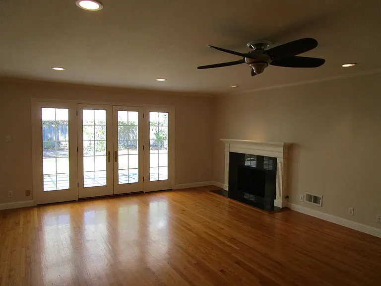 50 Lancaster Ave — Photo 4