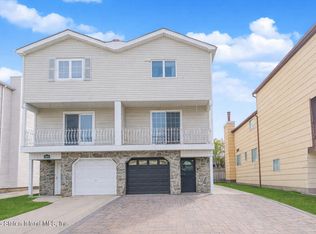 61 Lewiston St, Staten Island, NY 10314