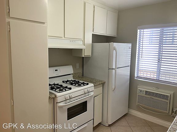5th image of 1810 Purdue Ave APT 1