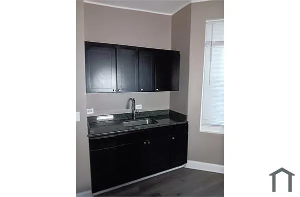 Building Photo - 1614 S Springfield Ave #1