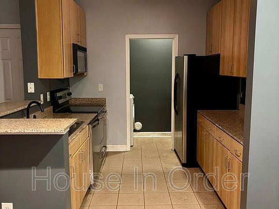 4th image of 1000 Olde Eastwood Village Blvd #107