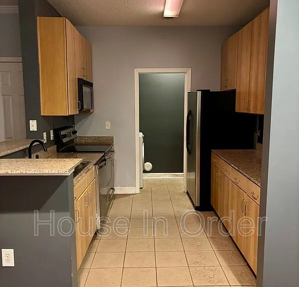 1000 Olde Eastwood Village Blvd #107 — Photo 4