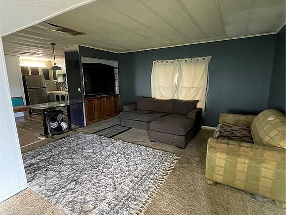 4th image of 6411 Amanda Ln