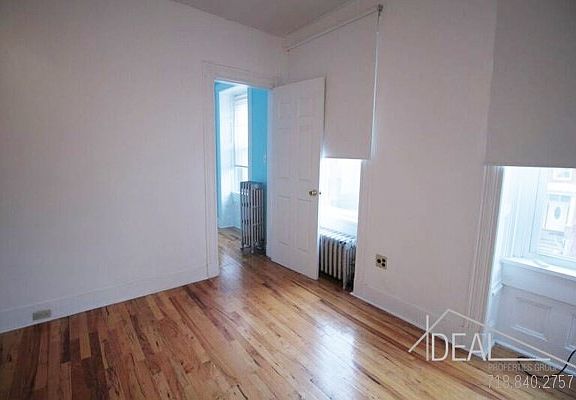 2nd image of 221 18th St