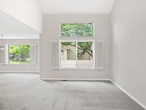3rd image of 926 Hover Ridge Cir