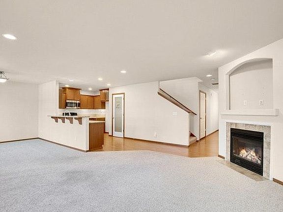 Kitchen / living & dining room (1st floor)