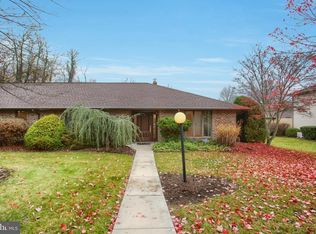 3804 N Sarayo Cir, Harrisburg, PA 17110