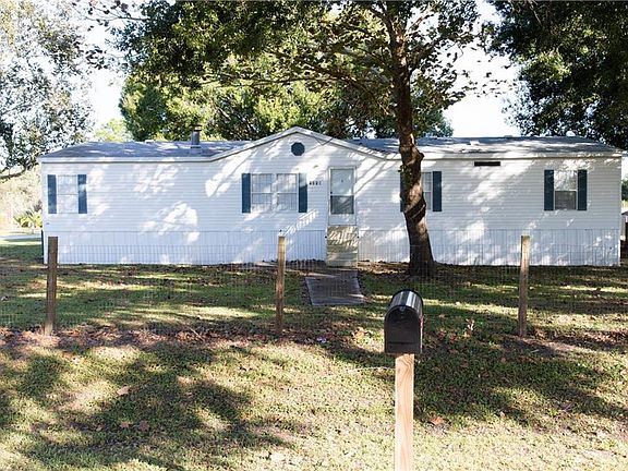 4th image of 4528 Country Trails Dr
