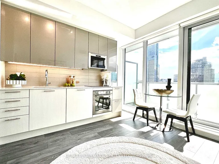 403 Church St #2704 — Photo 8
