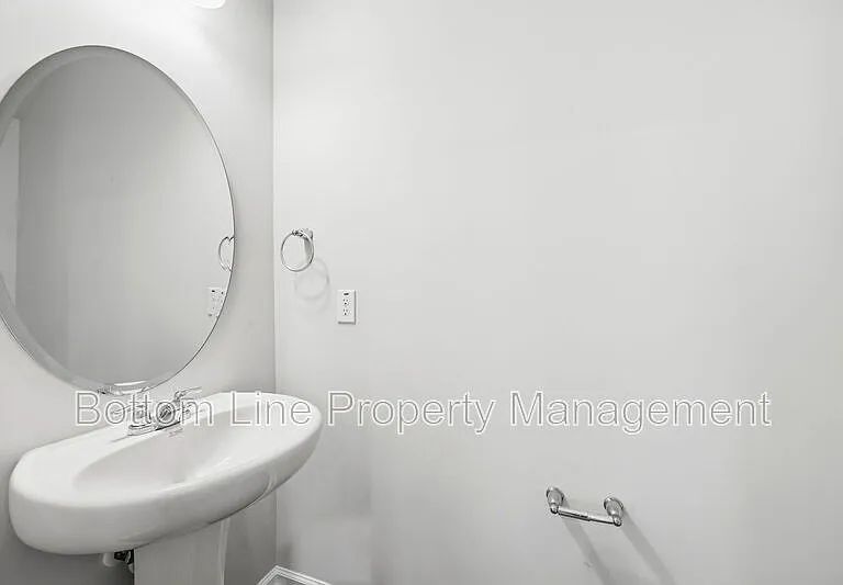 2029 Titanium Rock Rd — Photo 30