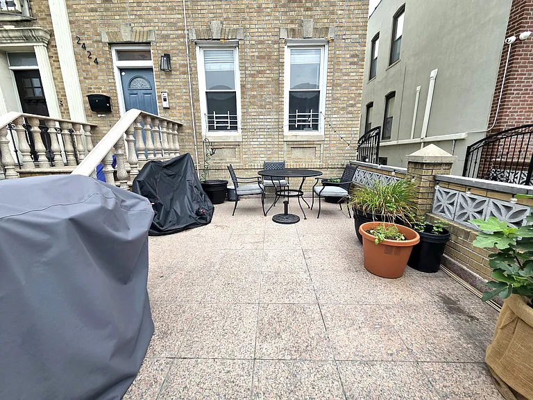 24-24 35th St #1D — Photo 3