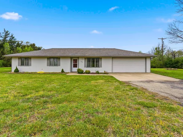 6823 Deer Trail Rd, Manhattan, KS 66503