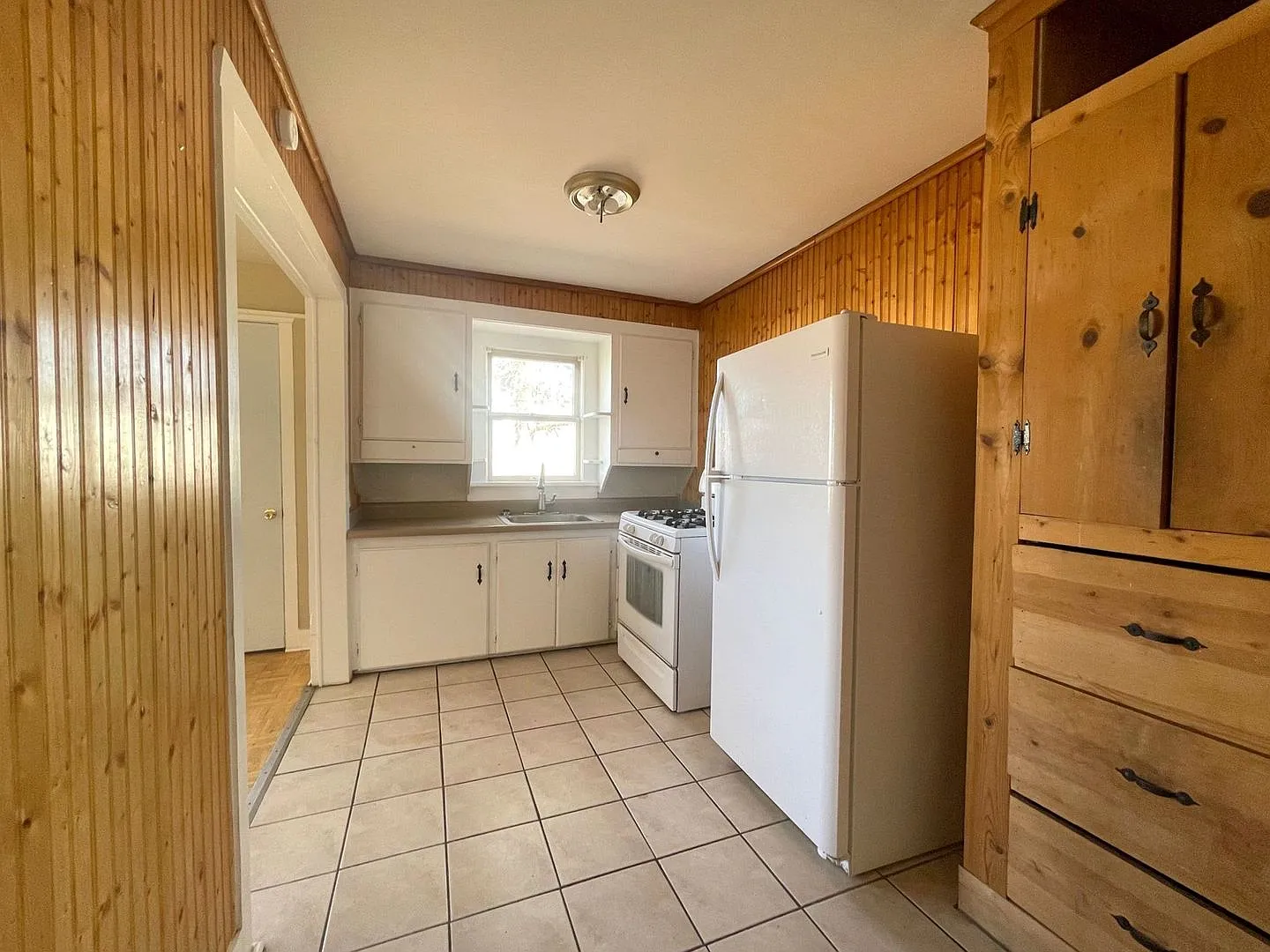606 South Belleview Street — Photo 4