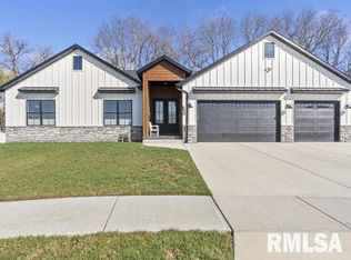 55 Firefly Ct, Chatham, IL 62629