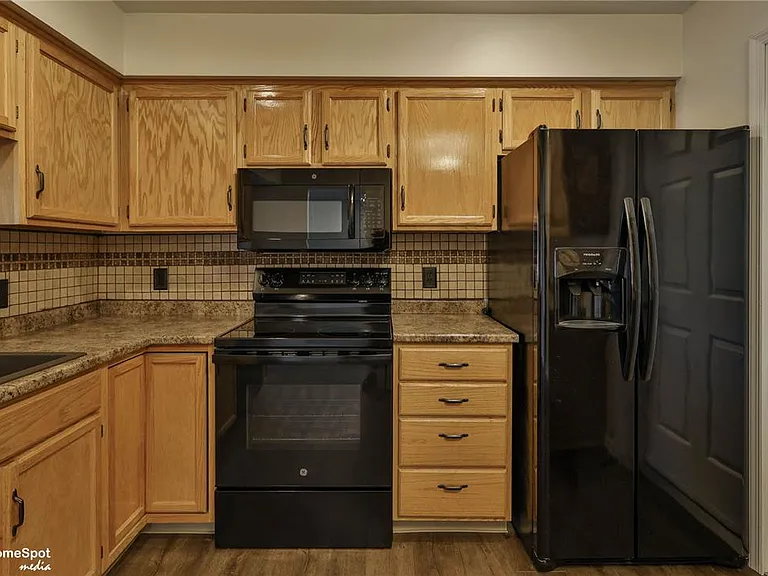 124 Stephanie Dr — Photo 14