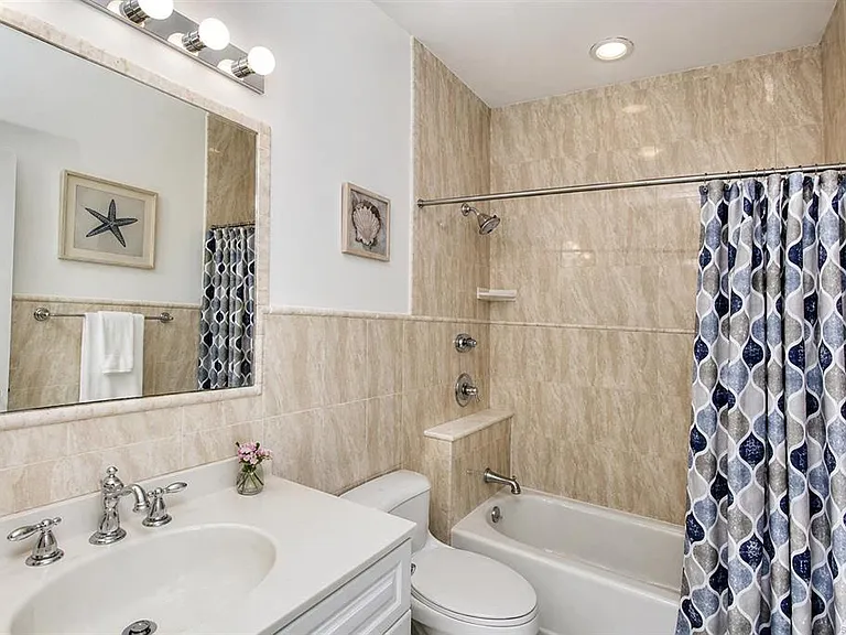 20 Cross St #7 — Photo 11