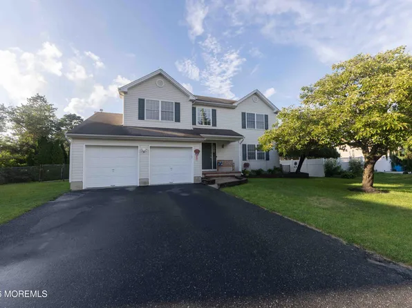 1217 Lawrence Avenue, Toms River, NJ 08757