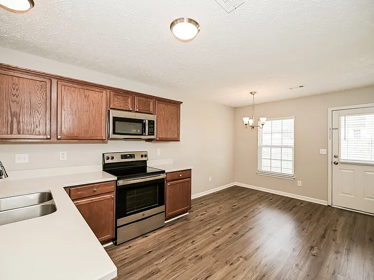4002 Deer Run Trce — Photo 6