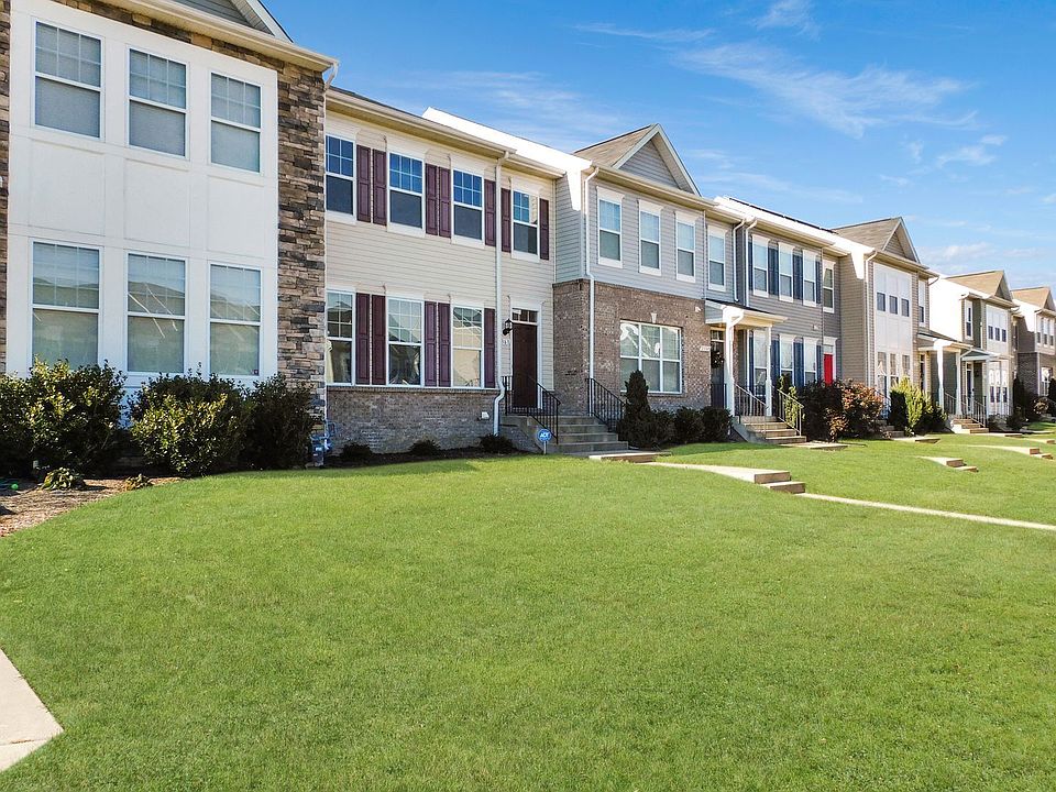 1st image of 23363 Marview Ct