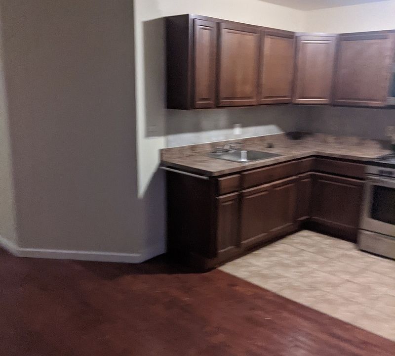 1st image of 14-09 McBride St #2