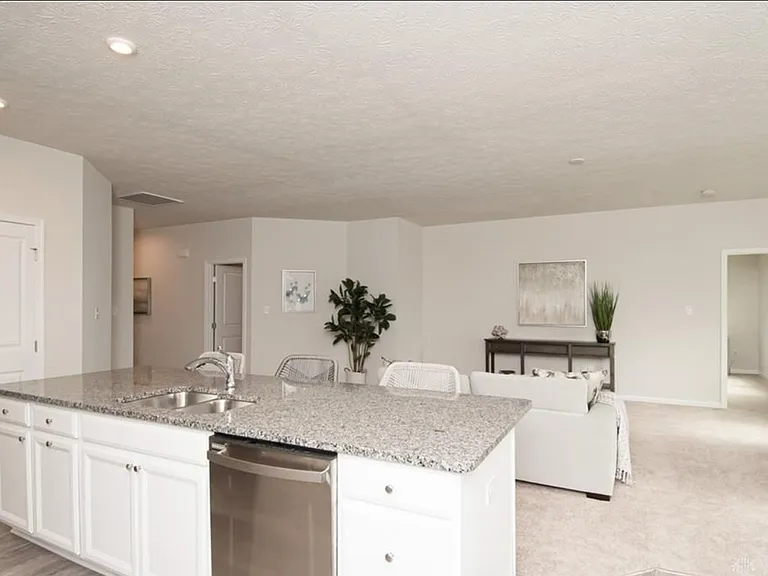 2125 Schmidt Dr — Photo 15