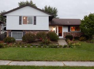 7659 W Sterling Dr, Frankfort, IL 60423