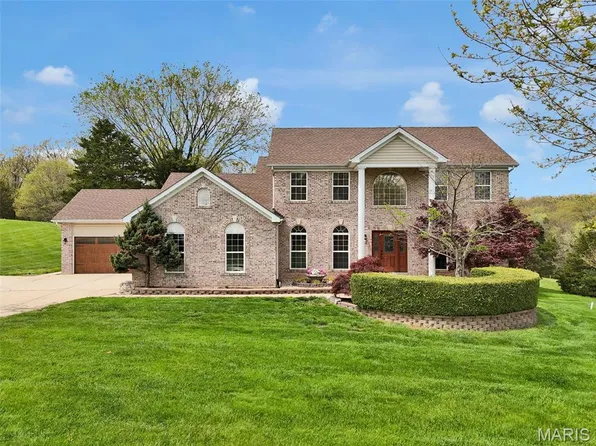 311 Oak Creek Farm Ct, Wentzville, MO 63385