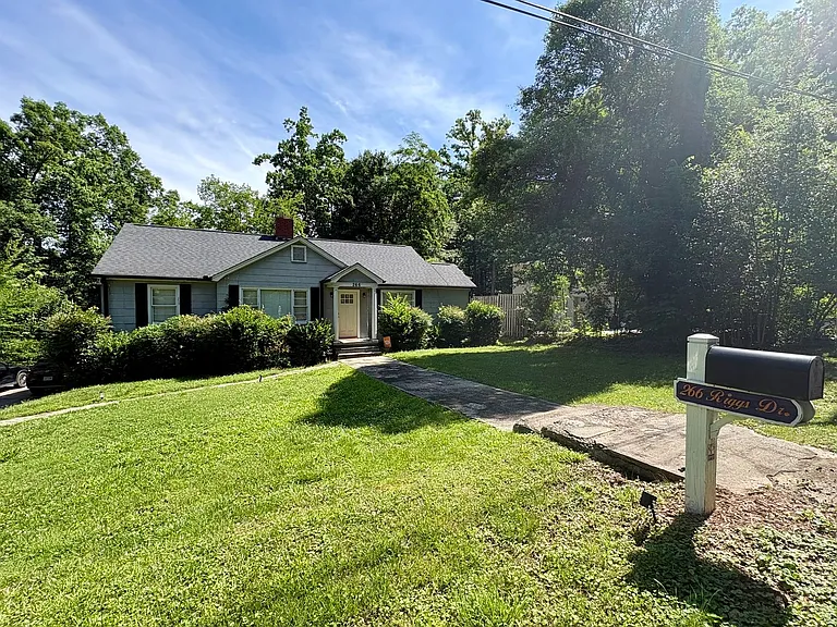 266 Riggs Dr — Photo 2