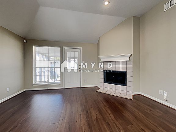 3rd image of 2514 36th Ave N