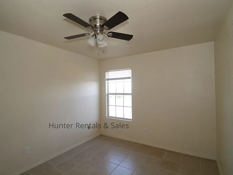 4400A Deek Dr — Photo 14