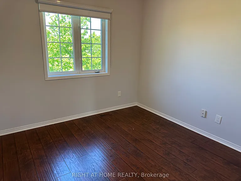 7240 Village Walk — Photo 15