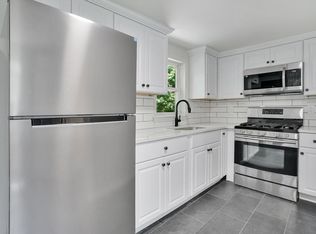 46 Chestnut Street Pl, East Longmeadow, MA 01028
