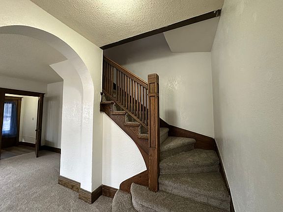 4th image of 501 N Park St #501