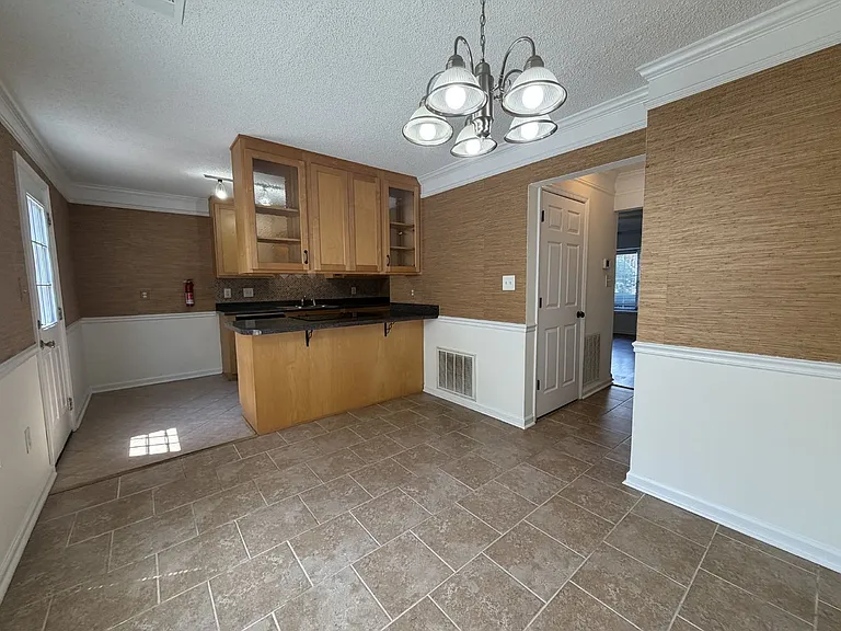 109 Tamara Ct — Photo 6